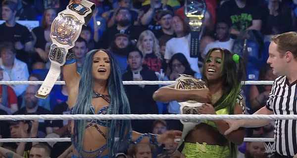 Sasha Banks and Naomi appear on WWE Smackdown