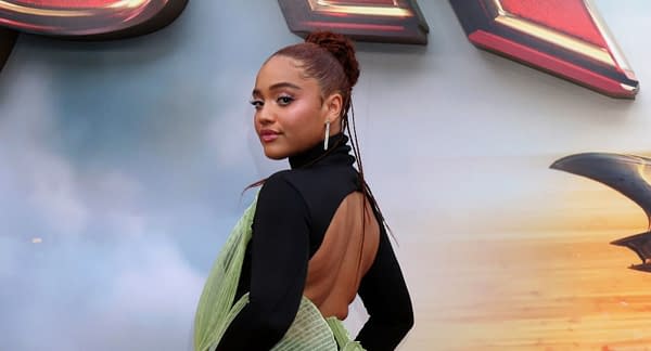 Kiersey Clemons On The Tough Journey Getting The Flash To The Finish Line