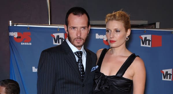 Stone Temple Pilots singer SCOTT WEILAND & wife MARY at the VH1 Big in 05 Awards at Sony Studios, Culver City. December 3, 2005 Culver City, CA. 2005. Editorial credit: Featureflash Photo Agency / Shutterstock.com