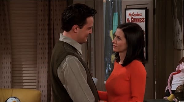 Friends: Guest Star Reflects on How Perry Protected Chandler-Monica