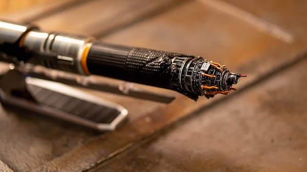 Star Wars: Galaxy's Edge Jedi Fallen Order Legacy Lightsaber Revealed 