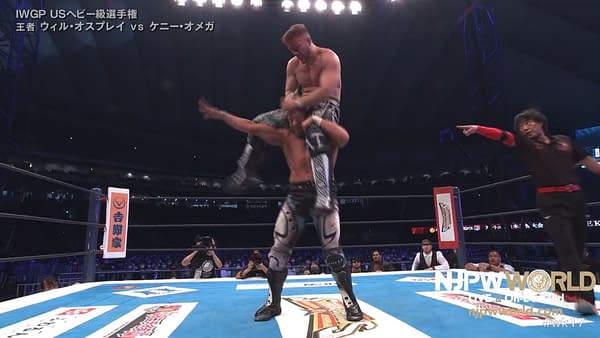 Kenny Omega attempts a One-Winged Angel on Will Ospreay at Wrestle Kingdom 17