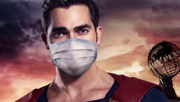Superman wears a mask (Image: The CW)