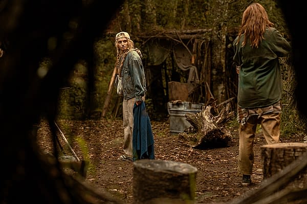 Yellowjackets Star [SPOILER] on [SPOILER] Death; Season 3 Ep. 9 Images