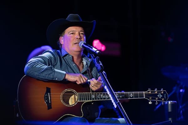 CMA Fest 2026: Our Viewing Guide to Tonight's Big Country Music Event