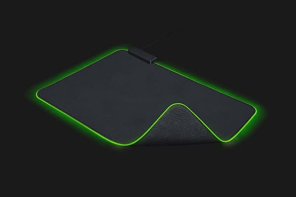 Gaming in the Dark: We Review the Razer Goliathus Chroma Mouse Mat