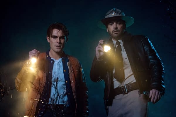 Riverdale -- "Chapter Seventy-One: How To Get Away With Murder" -- Image Number: RVD414b_0335b.jpg -- Pictured (L-R): KJ Apa as Archie and Skeet Ulrich as FP Jones -- Photo: Katie Yu/The CW -- © 2020 The CW Network, LLC. All Rights Reserved.