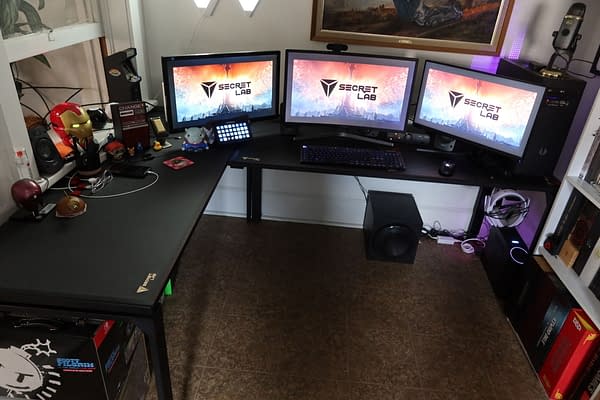 Secret Lab Magnus Desk just received this week. : r/battlestations