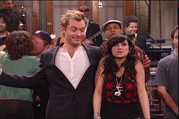 SNL: Lorne Michaels Reflects 2004 Ashlee Simpson Lip-Sync Incident