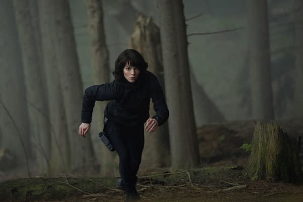 The Gorge Review: A Strange Romance that Outshines the Horror