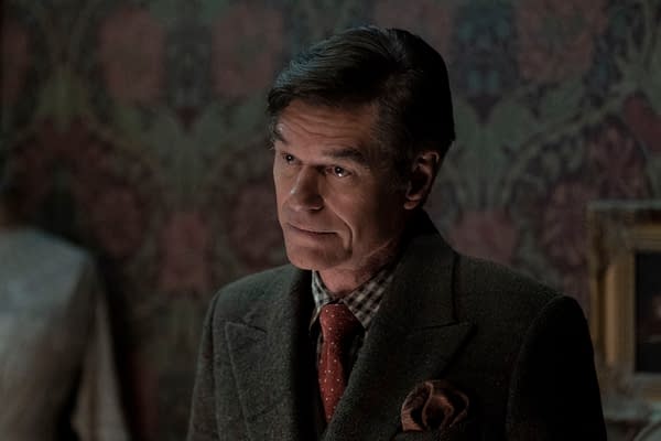 Mayfair Witches Stars Hamlin & Feldman on S2, IU Crossover & Fandom