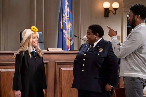 Night Court Season 3: Melissa Rauch &#038; Mayim Bialik's On-Screen Reunion