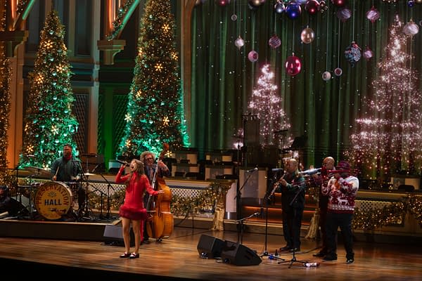 CMA COUNTRY CHRISTMAS