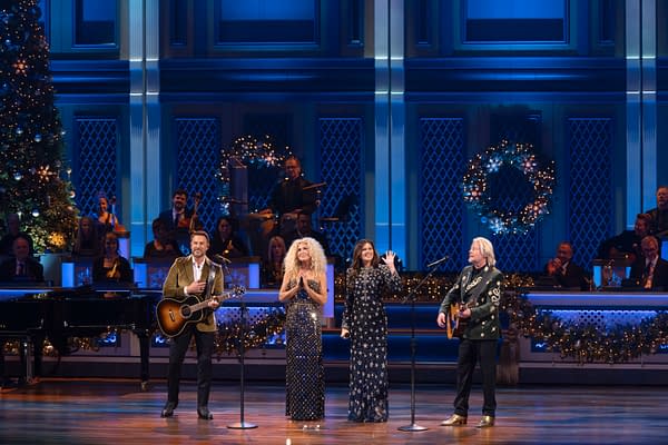 CMA Country Christmas Viewing Guide: Images, Sneak Peeks &#038; More!