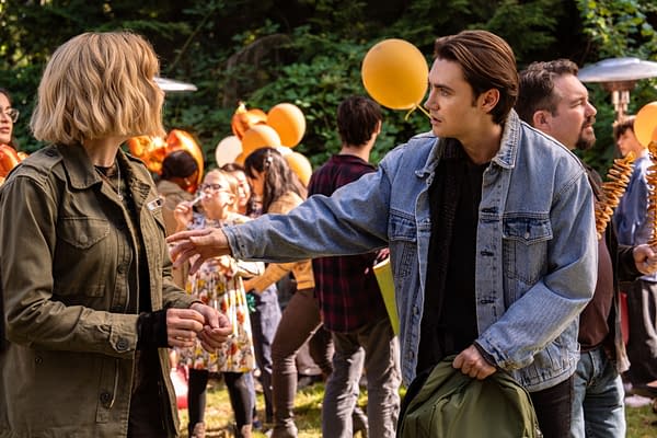 School Spirits S03E05 Exclusive Clip: Xavier Has Advice for Maddie