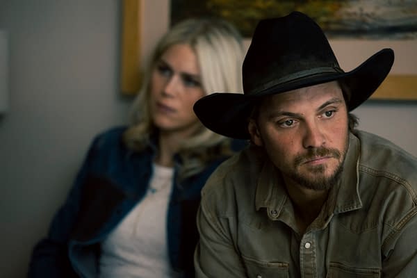 Marshals Try Containing a Prison Bus Crash: S01E10 "Playing with Fire"