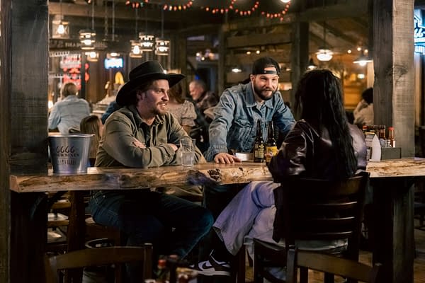 Marshals Try Containing a Prison Bus Crash: S01E10 "Playing with Fire"