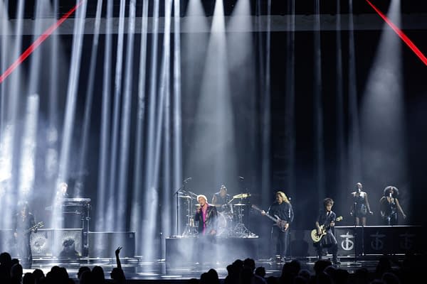 2026 American Music Awards: Watch Billy Idol Rock Out After High Honor
