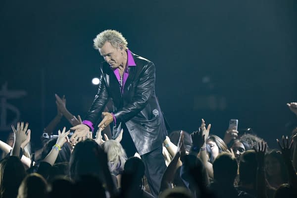 2026 American Music Awards: Billy Idol Rocks Out After Lifetime Honor