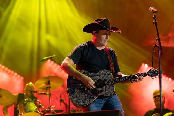 CMA Fest 2026: Our Viewing Guide to Tonight's Big Country Music Event