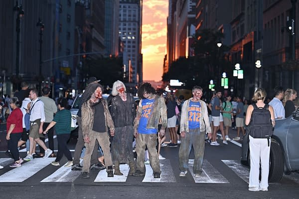 The Walking Dead: Dead City: NYC Tourist Walkers Help Hype Season 3