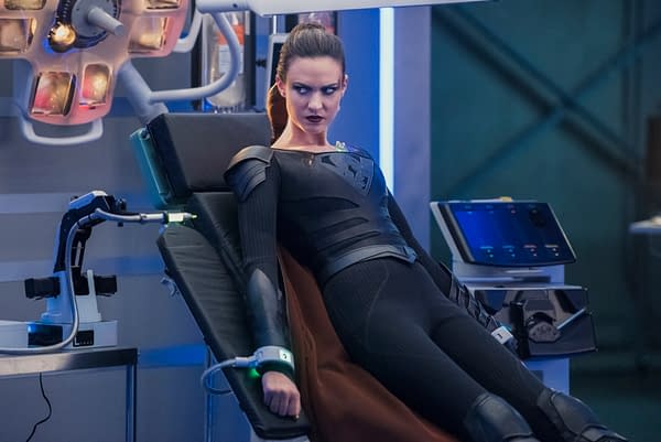 Supergirl Season 3: 16 New Images from 'The Fanatical'