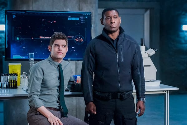 Supergirl Season 3: 16 New Images from 'The Fanatical'