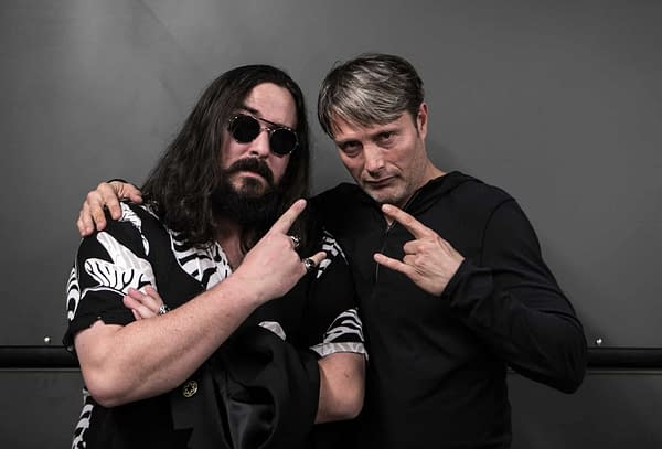 Mads Mikkelsen Wore a Fannibal Flower Crown at Silicon Valley Comic Con