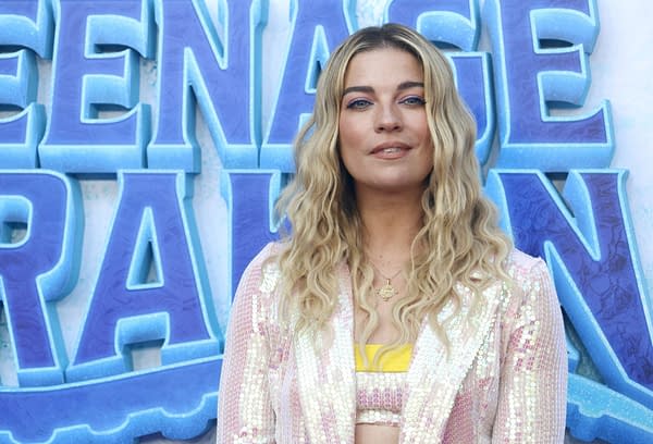 Poser: Netflix Drama Stars Sadie Stanley, Daisy Jelley, Annie Murphy