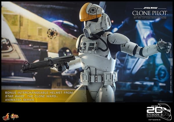 Star Wars Clone Pilot Takes Flight with New 1/6 Scale Hot Toys Figure