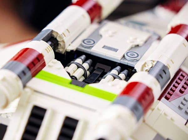 LEGO Reveals Massive Star Wars Republic Gunship Set