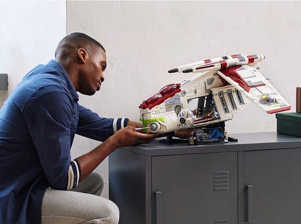 LEGO Reveals Massive Star Wars Republic Gunship Set