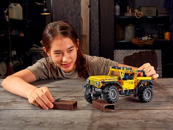 LEGO Unveils New LEGO Technic 4x4 Jeep Wrangler Set