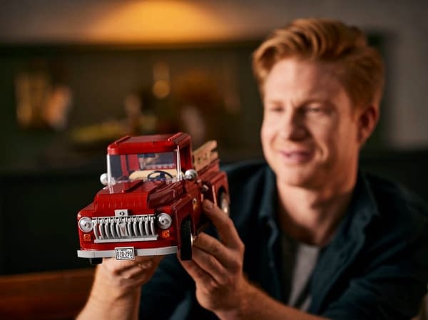 Travel Back To the 1950s With LEGO's New Pickup Truck Set