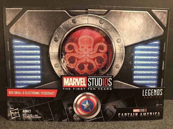 Marvel Legends SDCC Exclusive Red Skull and Tesseract 1