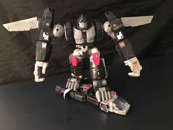 We Take a Look at Hasbro's Transformers SDCC Exclusives