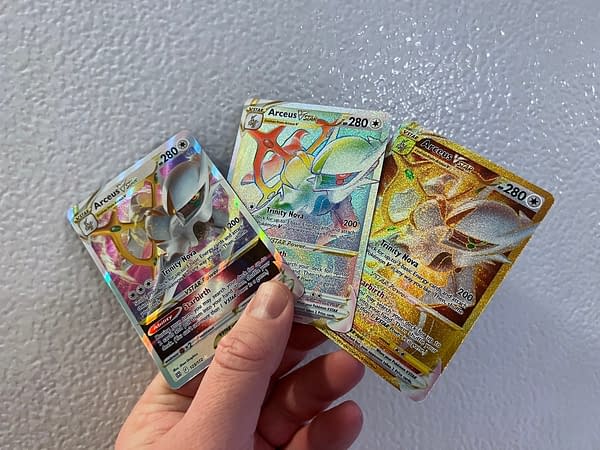 Arceus VSTAR, Rainbow Rare, and Gold. Credit: Pokémon TCG