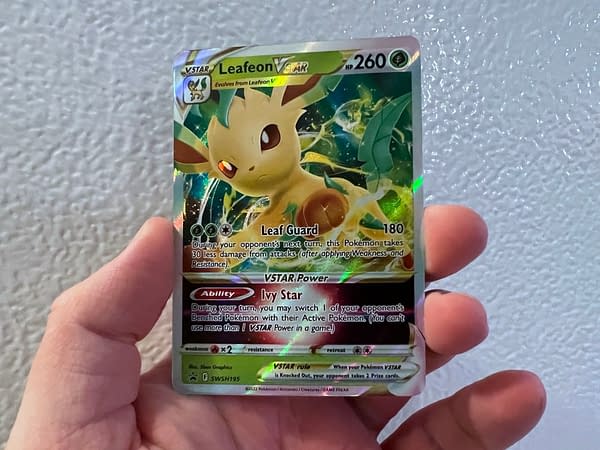 Leafeon VSTAR. Credit: Pokémon TCG