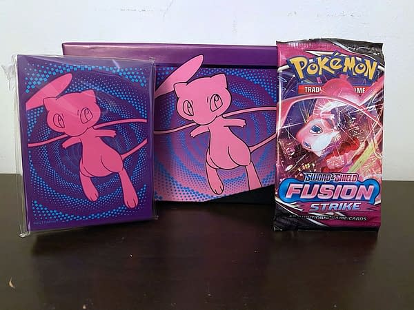 Fusion Strike Elite Trainer Box. Credit: Pokémon TCG