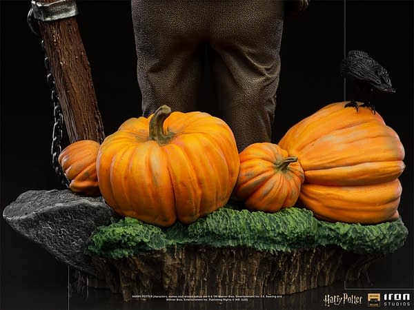 Hagrid Prepares for Halloween with New Statue from Iron Studios