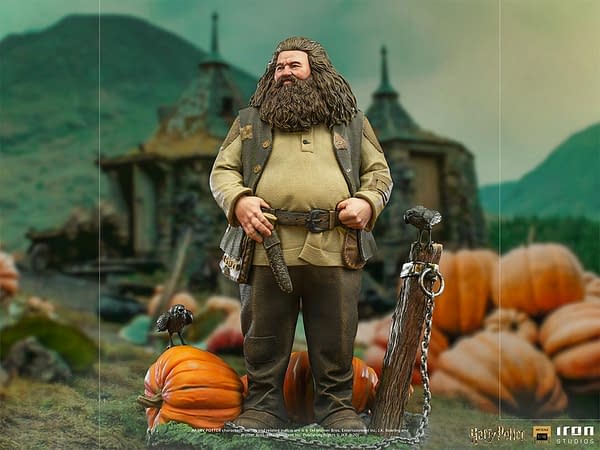 Hagrid Prepares for Halloween with New Statue from Iron Studios