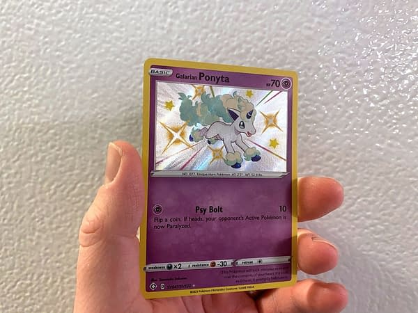 Shining Fates Shiny Ponyta. Credit: Pokémon TCG