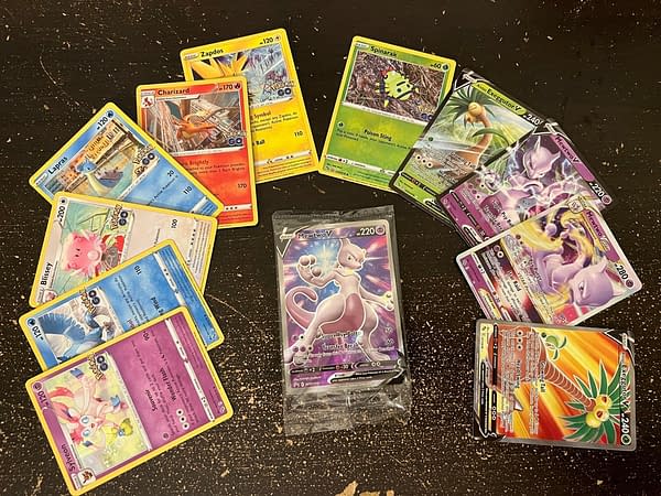 Pokémon TCG - Pokémon GO Elite Trainer Box pulls. Credit: Theo Dwyer