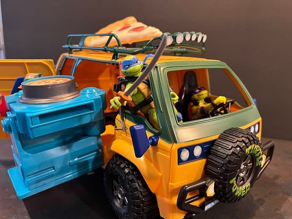 TMNT Mutant Mayhem: Let's Check Out The New Playmates Turtle Van