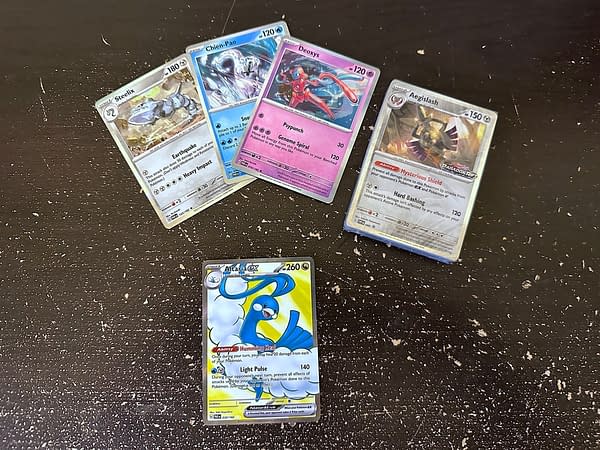 Pokémon TCG Scarlet & Violet – Paradox Rift cards. Credit: Theo Dwyer