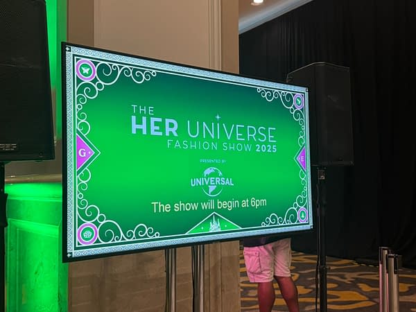 Walking Round San Diego Comic-Con And Into Her Universe