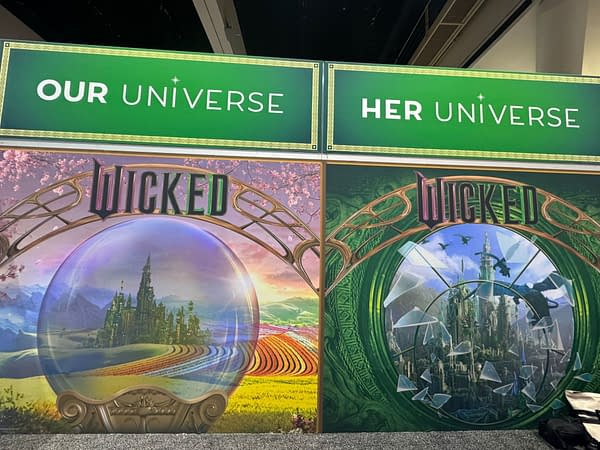 Walking Round San Diego Comic-Con And Into Her Universe