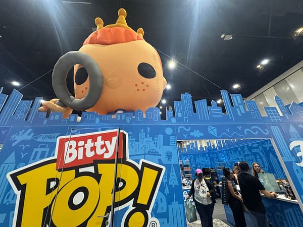 A Run Through San Diego Comic-Con, Outside, Inside, Into The Night