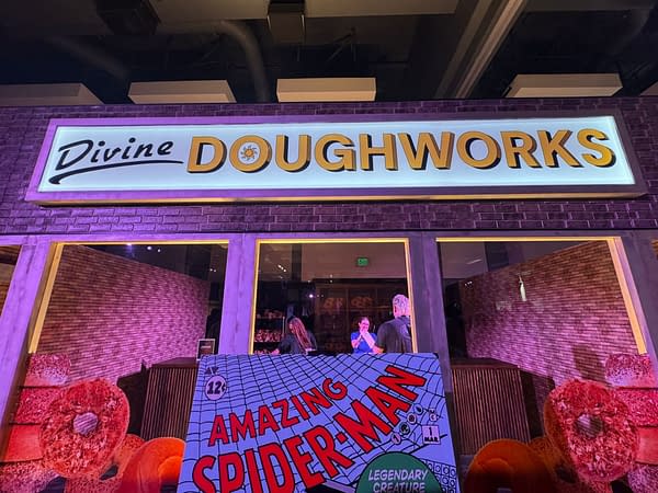 A Run Through San Diego Comic-Con, Outside, Inside, Into The Night