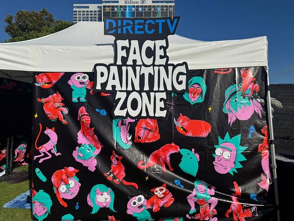 A Run Through San Diego Comic-Con, Outside, Inside, Into The Night